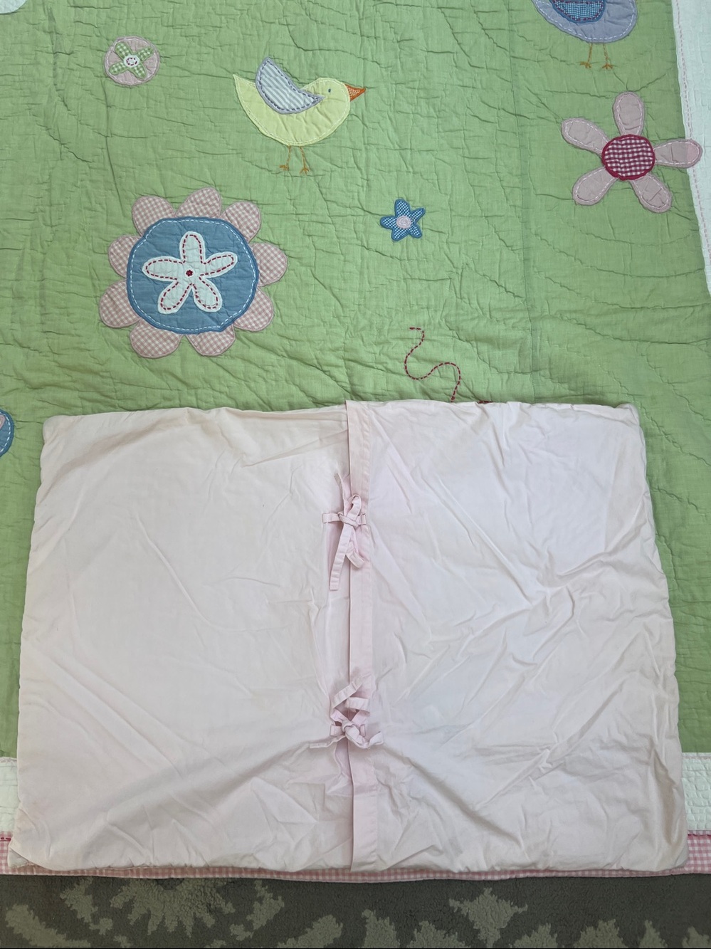 Pottery Barn Kids Daisy Garden Pastel Floral & Butterfly Appliqué Quilt & Sham - Picture 6 of 13